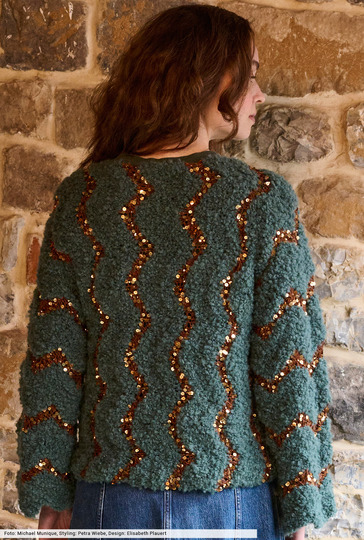 Quergestrickter Zackenpulli