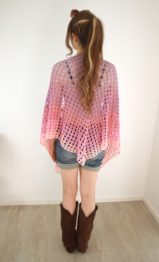 Crochet Pattern "Mayla 2.0" – Symmetrical Triangle Shawl