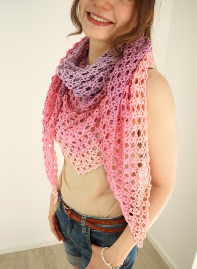 Crochet Pattern "Mayla 2.0" – Symmetrical Triangle Shawl