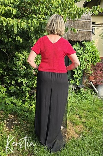 Gestricktes Sommershirt LA CROISETTE | nahtlos | besondere Konstruktion