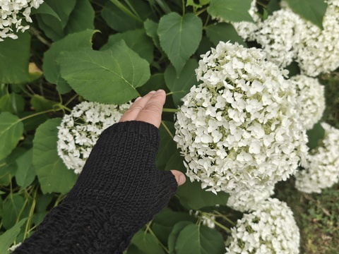 Fingerfrei - Anleitung für gestrickte fingerlose Stulpen mit Daumen