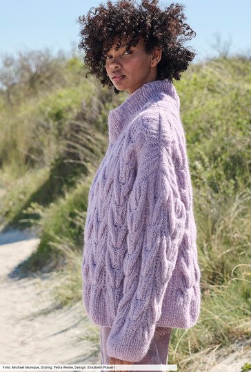 Oversizepulli mit Zopfstrukuren