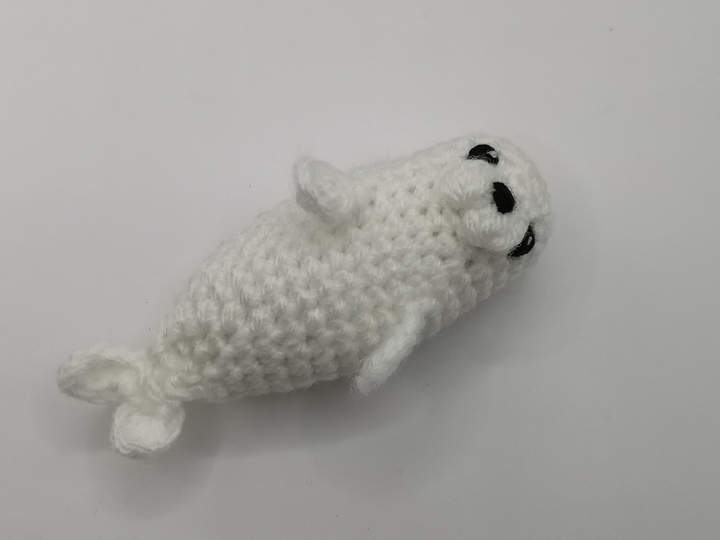 Baby Seal - no sew crochet pattern by NiggyArts