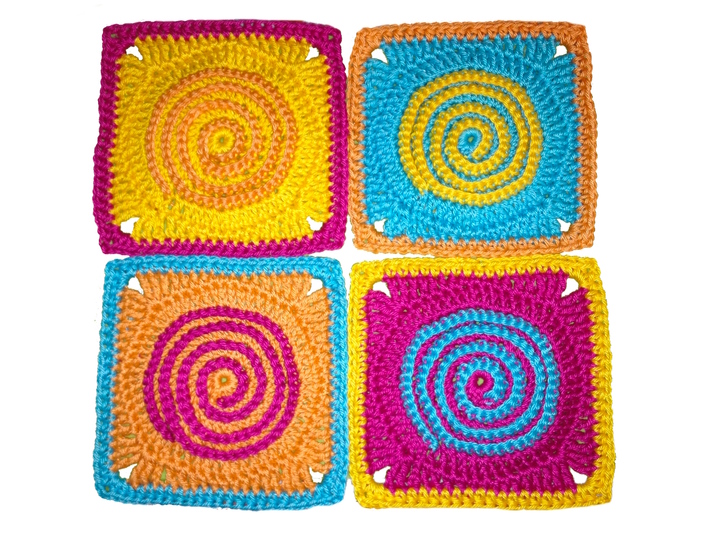Crochet pattern Granny Square Tornado, spiral design