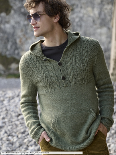 Herrenpulli mit Kapuze