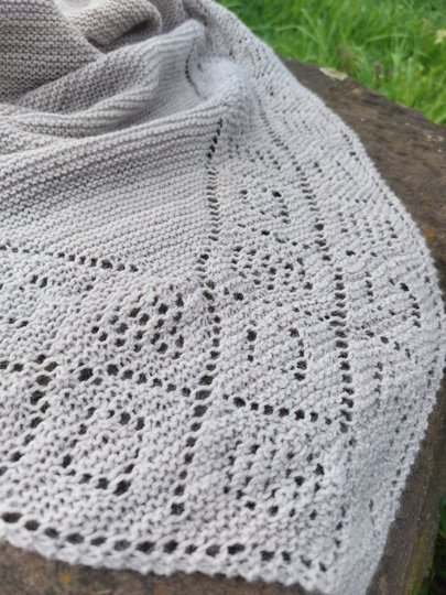 Dreieckstuch "Esperanza" mit Lacemuster stricken