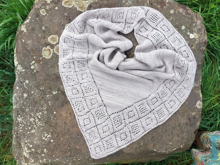 Dreieckstuch "Esperanza" mit Lacemuster stricken