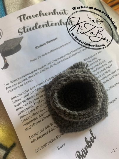 Flaschenhut Studentenhut - Häkelanleitung für einen Absolventen-Flaschenhut