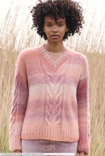 Pulli mit Zopf- und Perlstrukturen