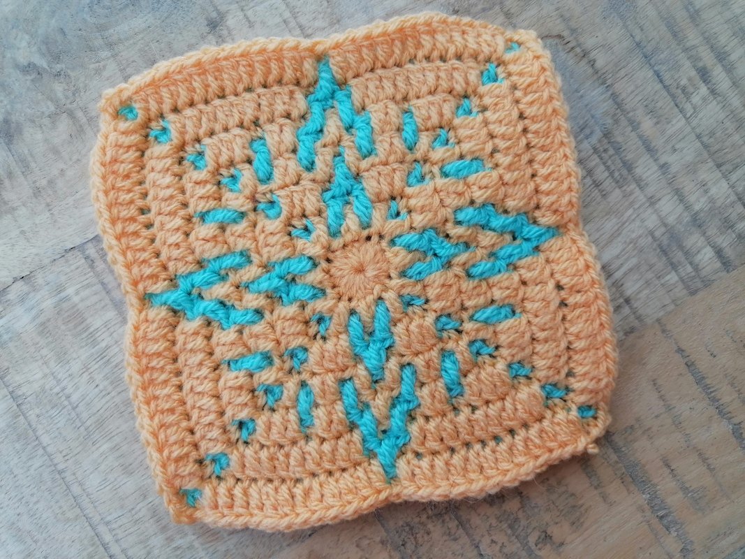 Nui - Mosaic crochet square - Image 2