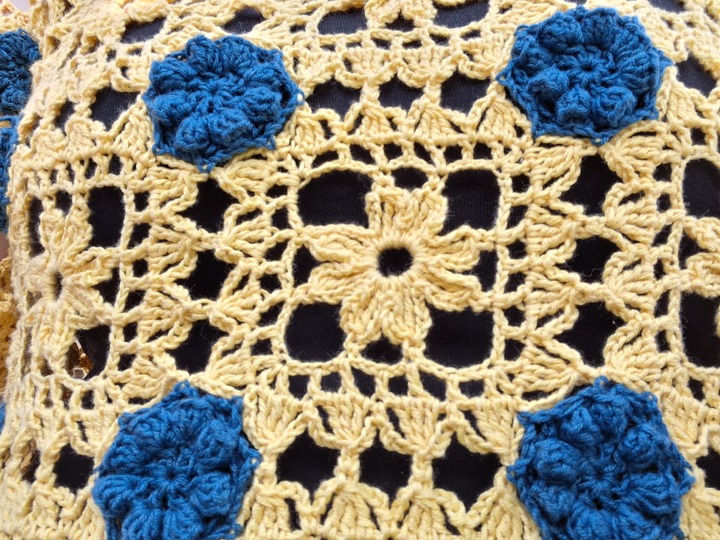 Häkelanleitung Dornröschen – Grannyshirt & Pullover