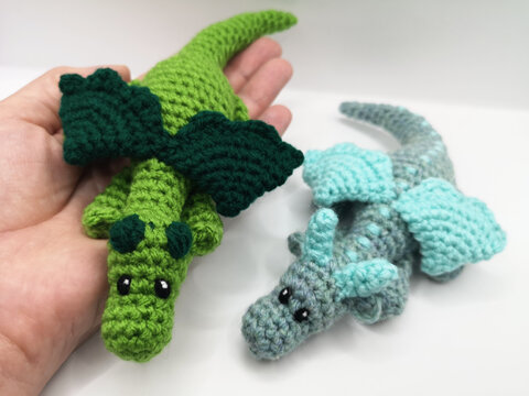Drache liegend - Häkelanleitung fast ohne Zusammennähen von NiggyArts