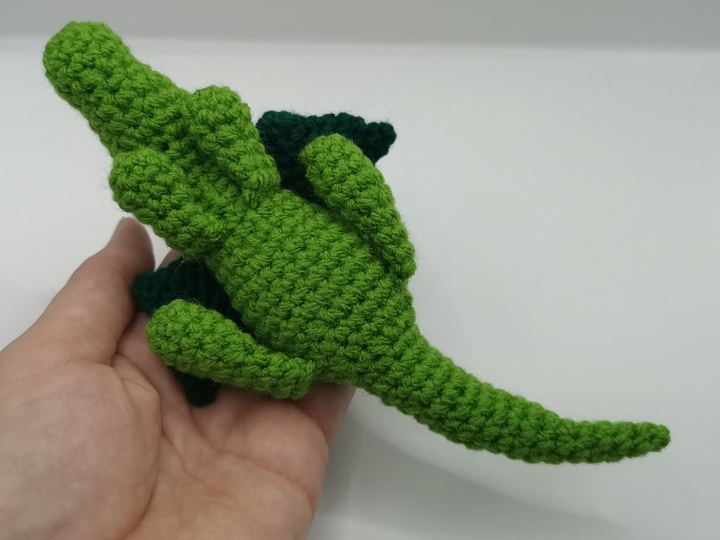 Drache liegend - Häkelanleitung fast ohne Zusammennähen von NiggyArts