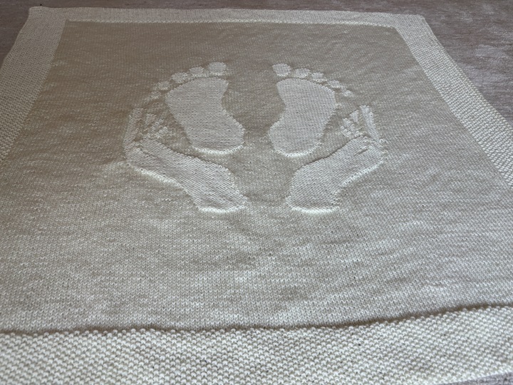 Babydecke 'Getragen von Liebe' - Eine Strickanleitung