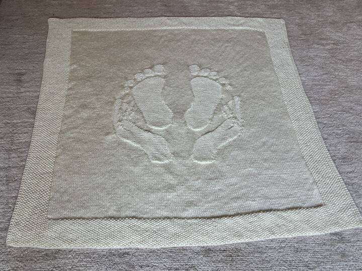 Babydecke 'Getragen von Liebe' - Eine Strickanleitung