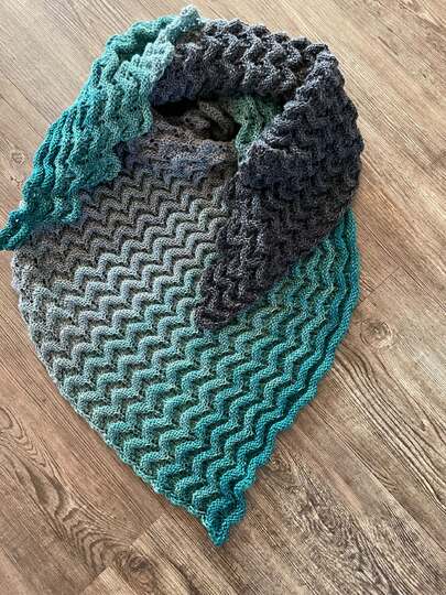 Little Waves – gestricktes Tuch – PDF Anleitung