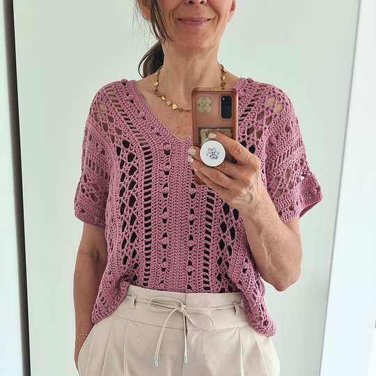 Crochet Pattern Top “Jolanda” – Airy Crochet Shirt with Lace Pattern
