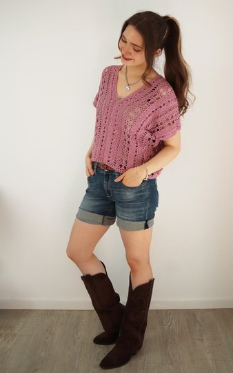 Crochet Pattern Top “Jolanda” – Airy Crochet Shirt with Lace Pattern