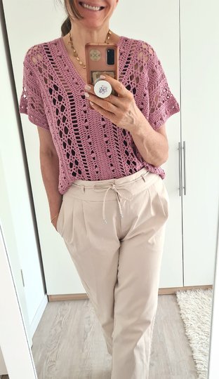 Crochet Pattern Top “Jolanda” – Airy Crochet Shirt with Lace Pattern