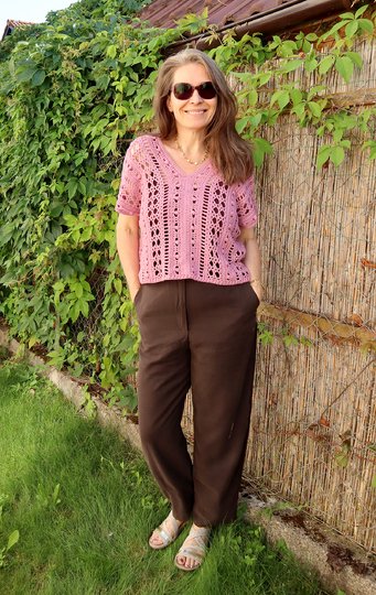Häkelanleitung Top „Jolanda“ – luftiges Häkelshirt im Mustermix