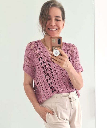 Häkelanleitung Top „Jolanda“ – luftiges Häkelshirt im Mustermix