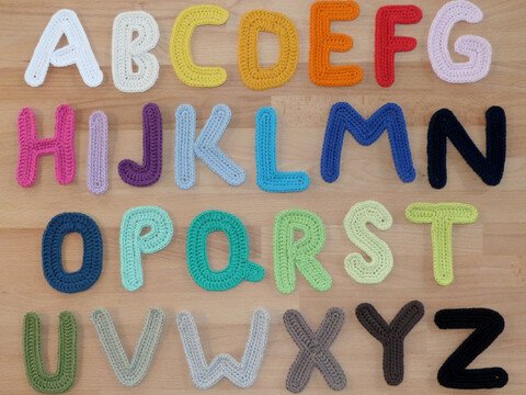 Häkelanleitung große Buchstaben A-Z, Applikation, Aufnäher, Alphabet