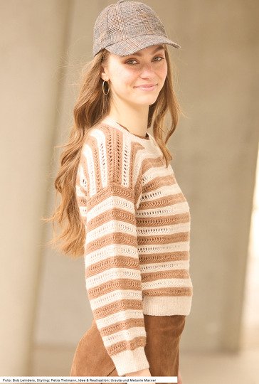 Pullover mit Lochmusterstreifen