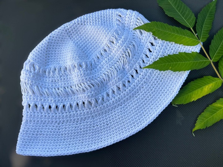 Häkelanleitung Sommerhut „Sunset“ – luftiger Sonnenhut aus Raffia &