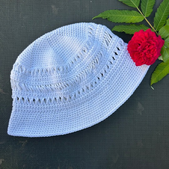 Häkelanleitung Sommerhut „Sunset“ – luftiger Sonnenhut aus Raffia &