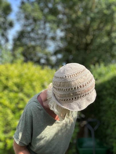 Häkelanleitung Sommerhut „Sunset“ – luftiger Sonnenhut aus Raffia &