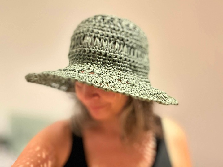 Häkelanleitung Sommerhut „Sunset“ – luftiger Sonnenhut aus Raffia &