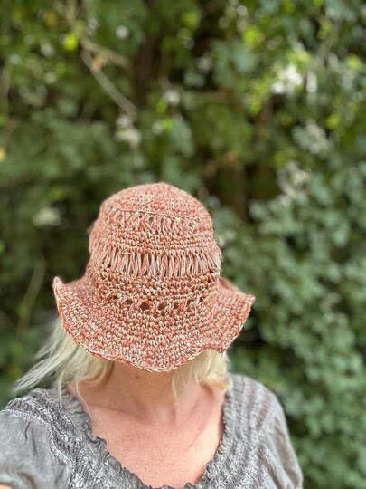 Häkelanleitung Sommerhut „Sunset“ – luftiger Sonnenhut aus Raffia &