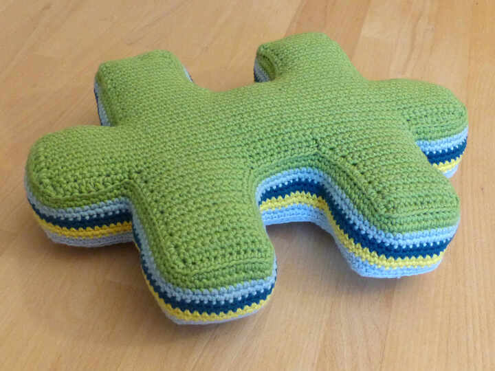 Häkelanleitung Kissen Puzzleteil mit oder ohne Name, Kuschelkissen