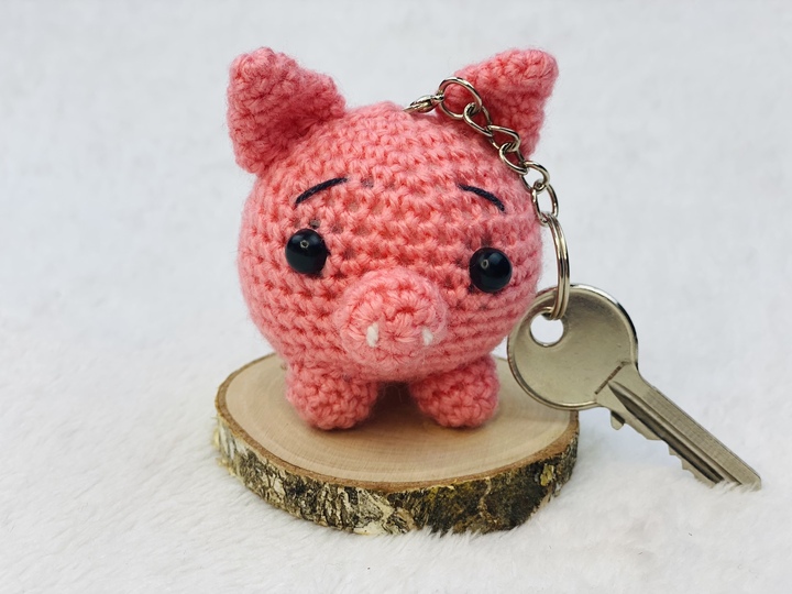Cute Piggy Keychain Pattern, Pocket Animal Crochet Pattern