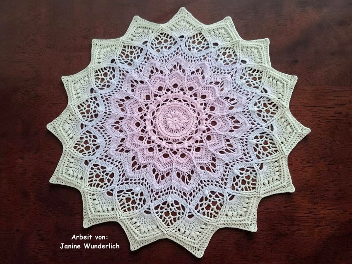 Häkelanleitung Mandala oder Tischdecke "Traumkristall" - 3 Größen