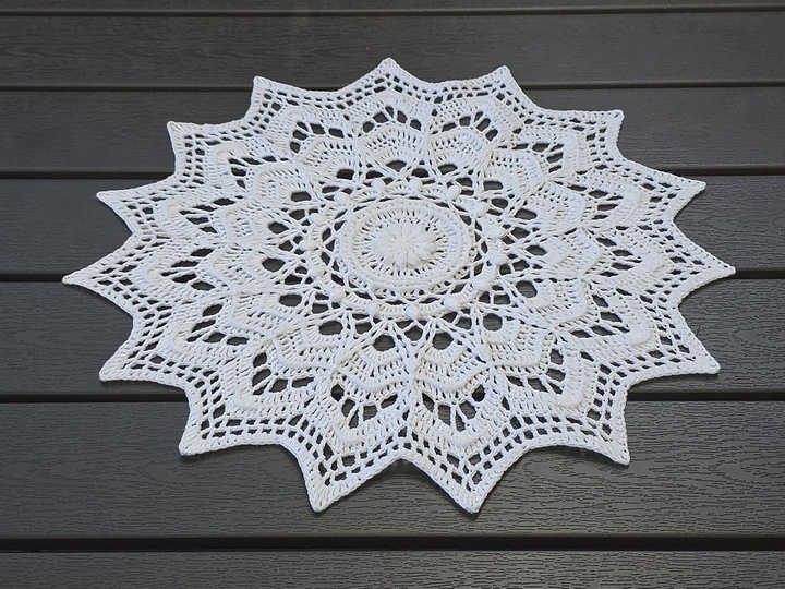 Häkelanleitung Mandala oder Tischdecke "Traumkristall" - 3 Größen