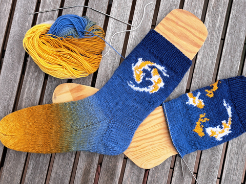 "Koi Fish" Colorwork Socks – Digital Pattern