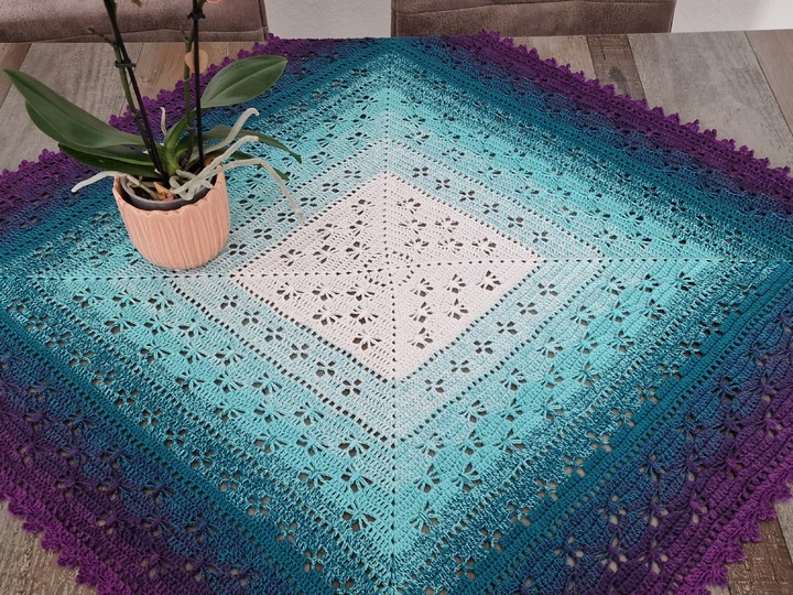 Häkelanleitung für die Tischdecke "Papillon"