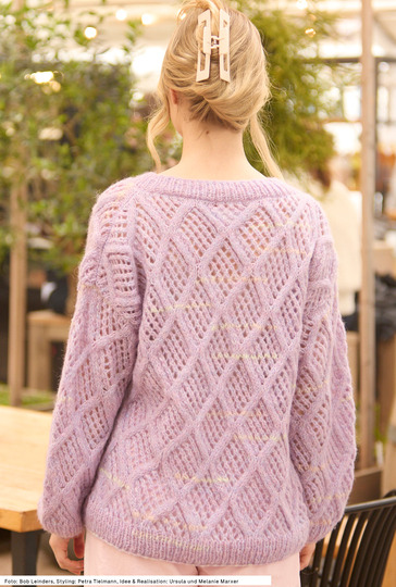 Pulli mit Rauten-Ajourmuster