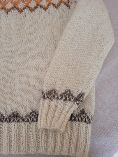 Strickanleitung Islandpullover „Alfheidur Winter Light“ | Ístex Léttlopi