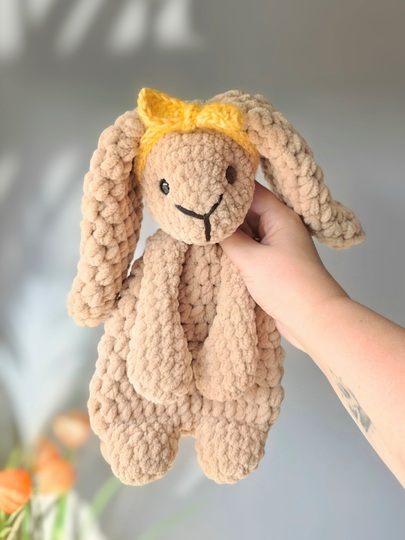 Häkelanleitung Schuffeltuch Hase mit Schleife - Anfängergeeignet