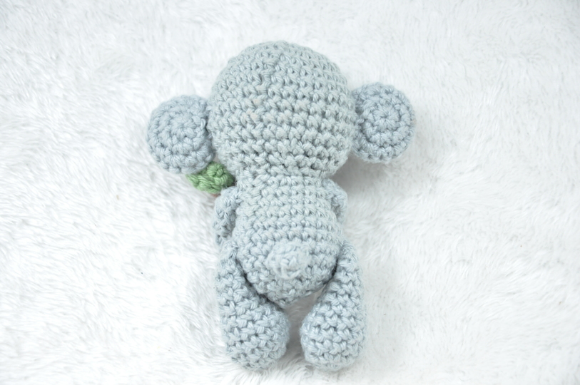 Häkelanleitung kleiner Koala mit Eukalyptus