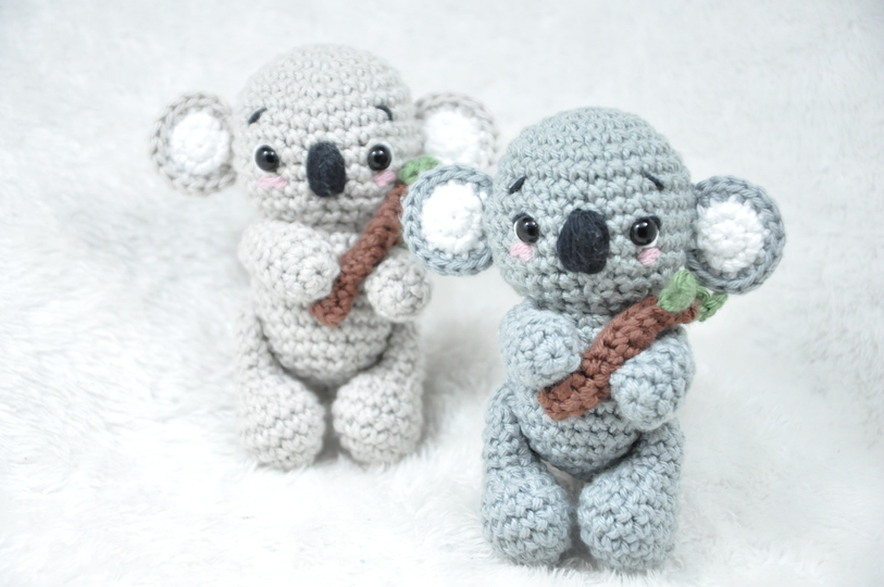 Häkelanleitung kleiner Koala mit Eukalyptus