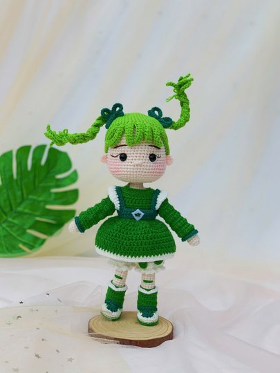 Happy Green Doll Crochet Pattern - Amigurumi Girl Doll Tutorial in English