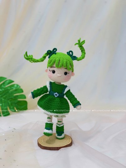 Happy Green Doll Crochet Pattern - Amigurumi Girl Doll Tutorial in English