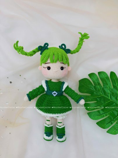 Happy Green Doll Crochet Pattern - Amigurumi Girl Doll Tutorial in English