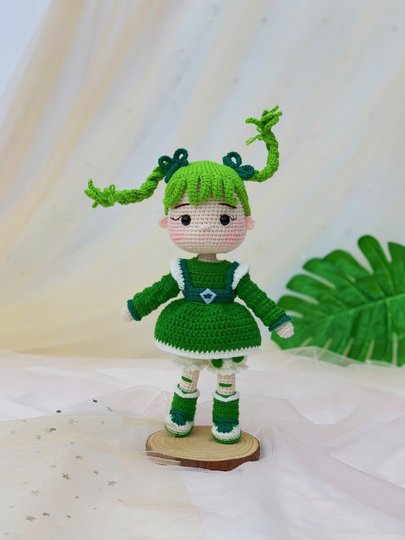 Happy Green Doll Crochet Pattern - Amigurumi Girl Doll Tutorial in English
