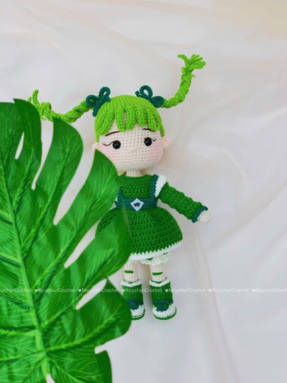 Happy Green Doll Crochet Pattern - Amigurumi Girl Doll Tutorial in English