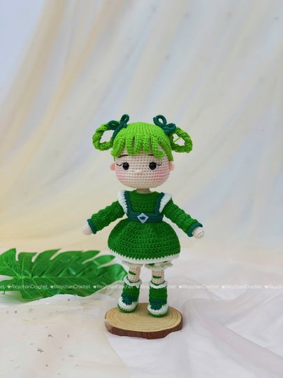 Happy Green Doll Crochet Pattern - Amigurumi Girl Doll Tutorial in English