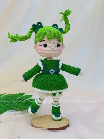 Happy Green Doll Crochet Pattern - Amigurumi Girl Doll Tutorial in English
